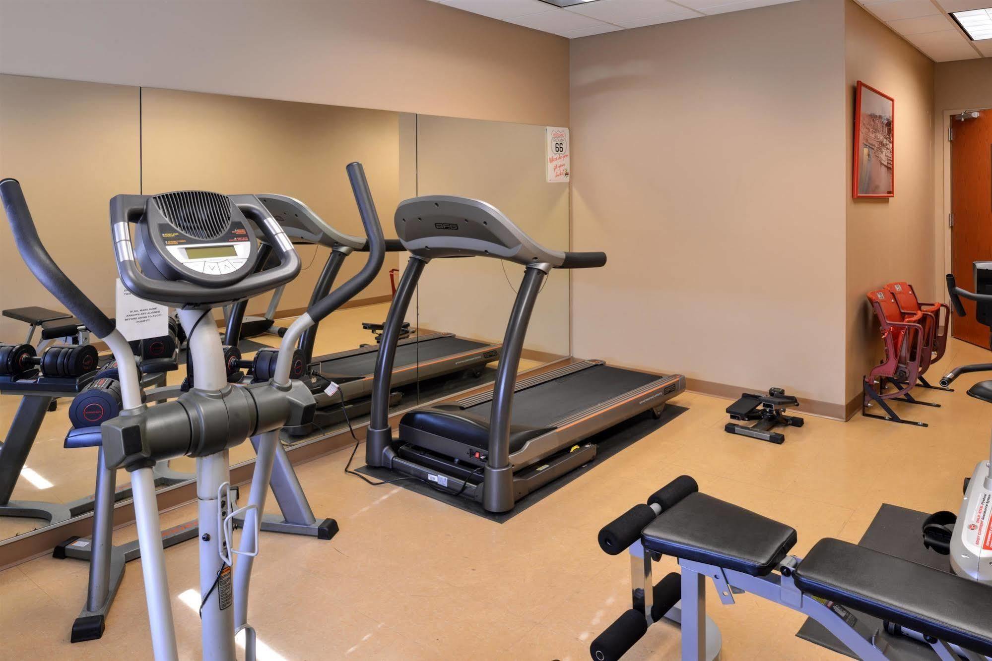 Hotel Country Hearth & 3*